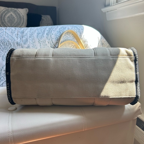 Marc Jacobs THE JACQUARD
LARGE TOTE BAG - Picture 2 of 9